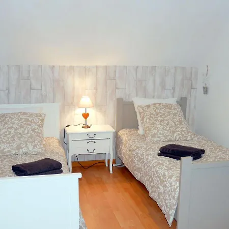 Сasa de vacaciones Beachfront Home,
